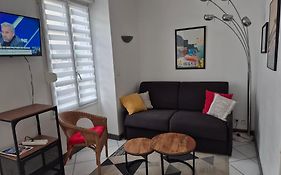Urban Chic 44 M2